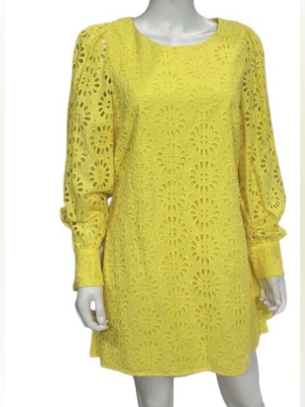 Lily Pulitzer eyelet AISHA ROMPER in calla yellow  size 10 - Picture 3 of 14